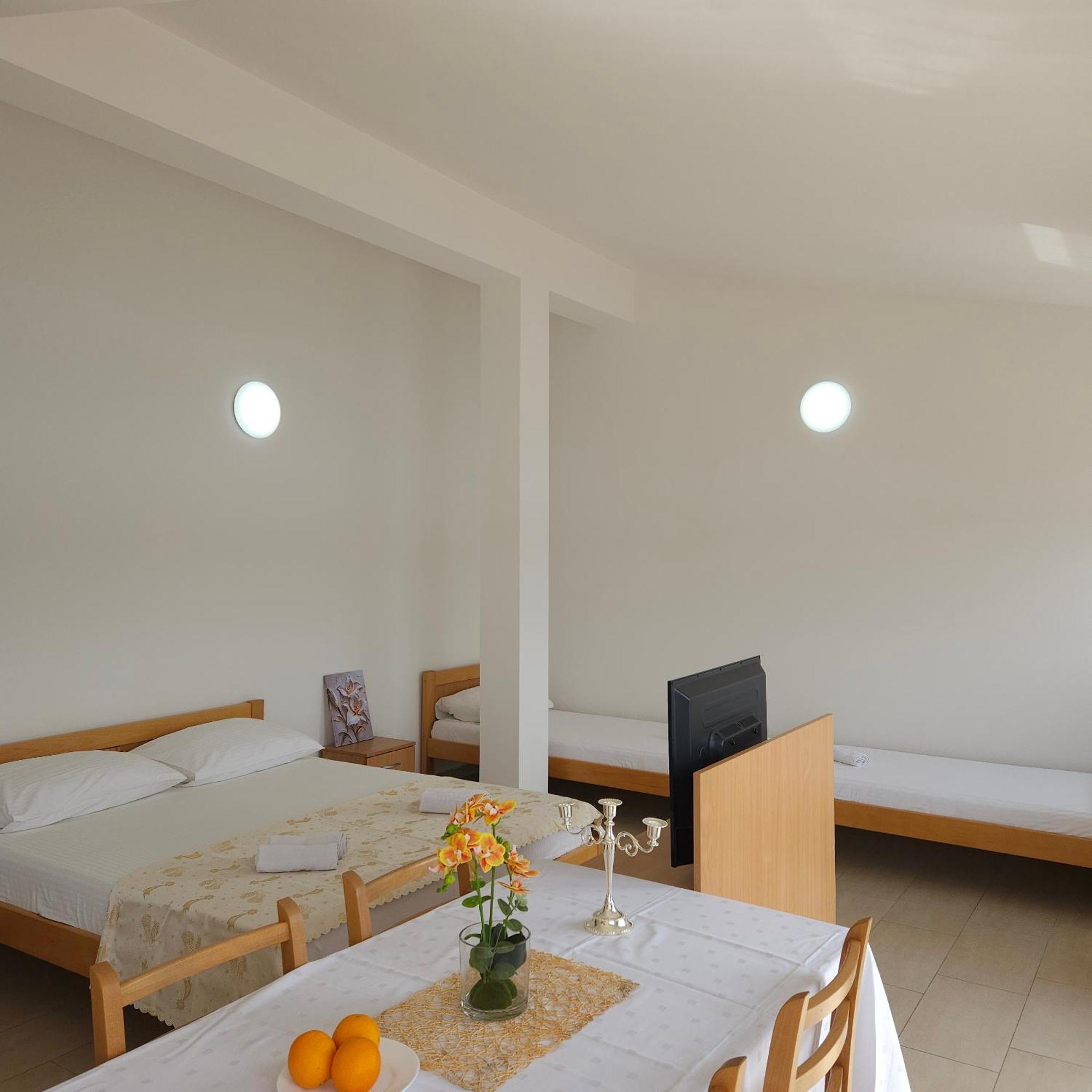 Apartments Cytrus Неум Екстериор снимка