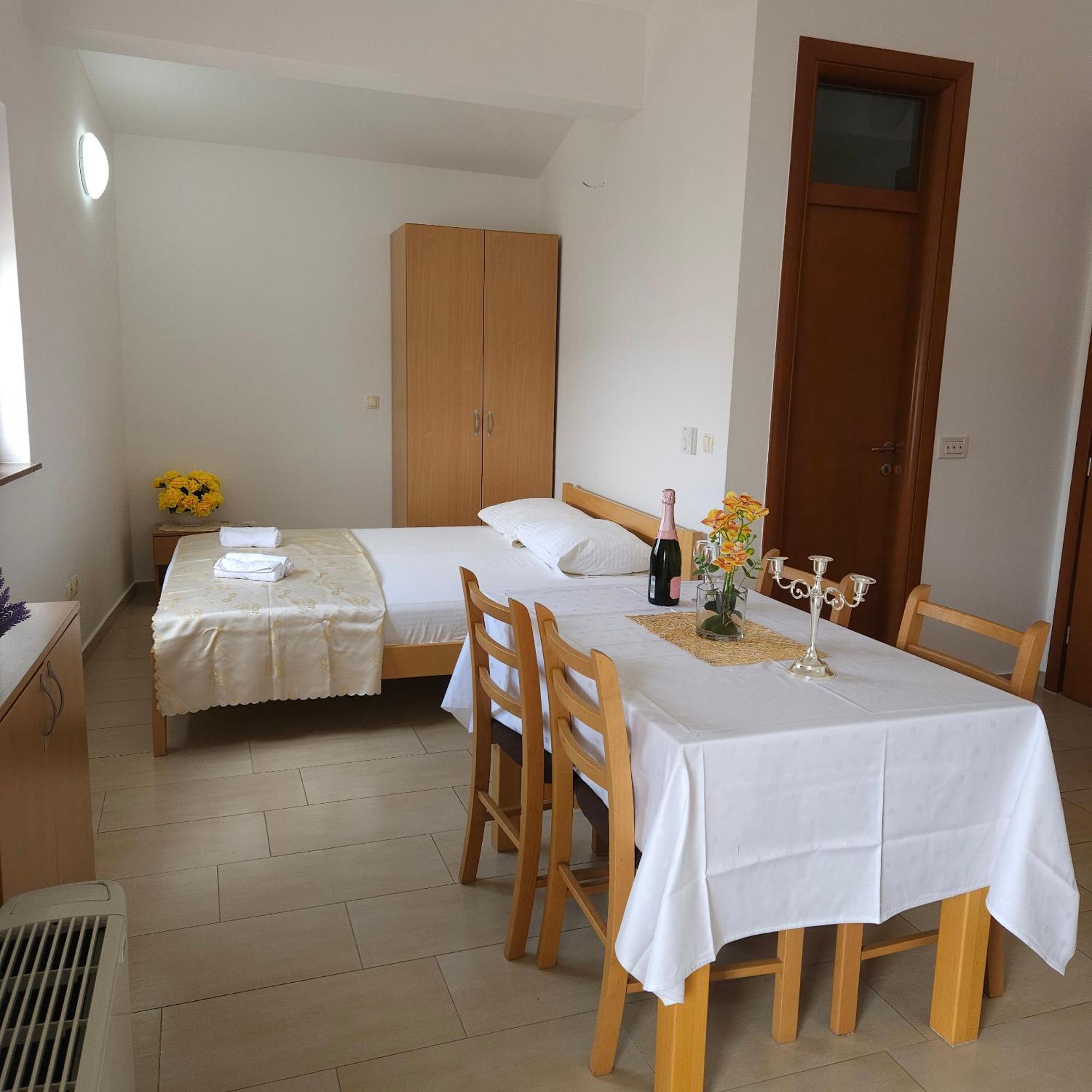 Apartments Cytrus Неум Екстериор снимка