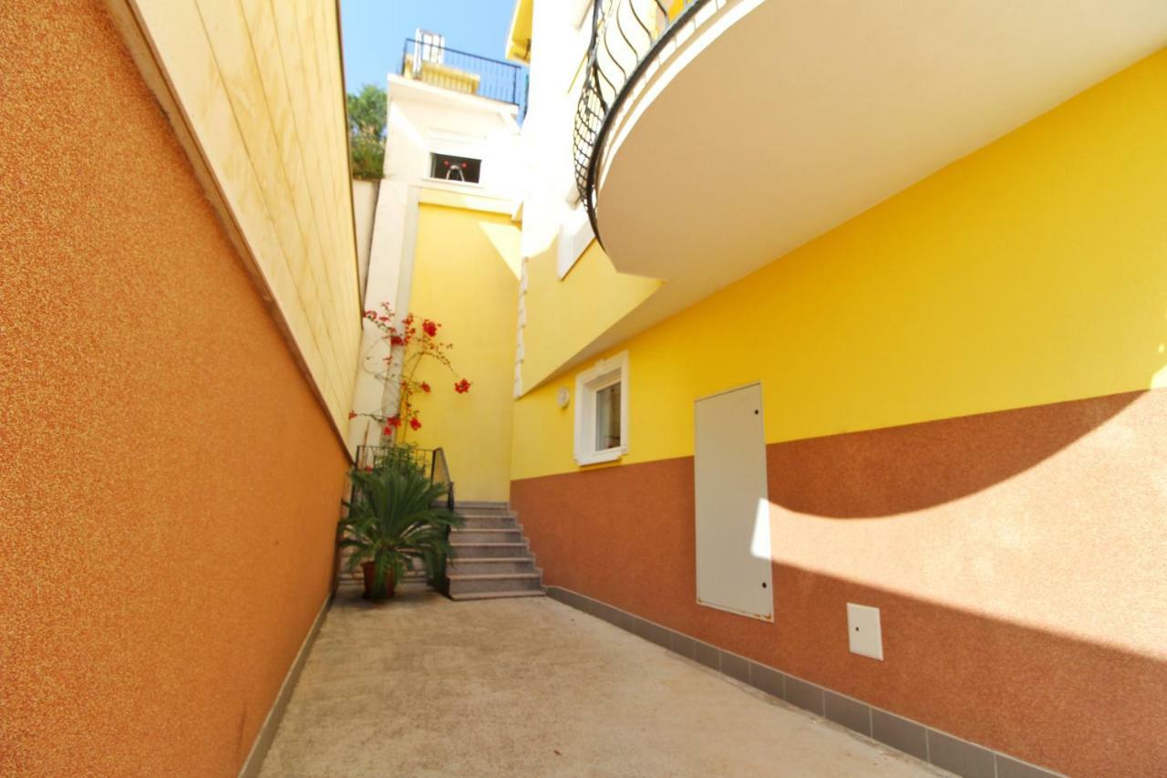 Apartments Cytrus Неум Екстериор снимка