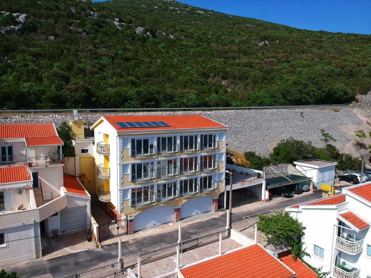 Apartments Cytrus Неум Екстериор снимка